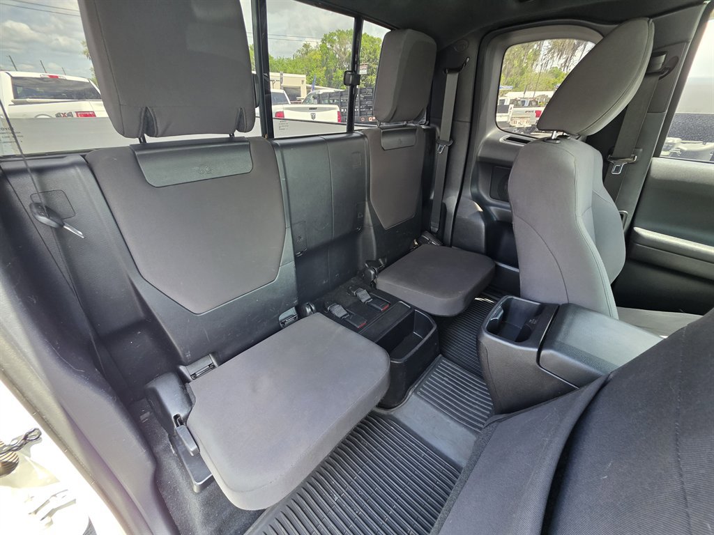 Used 2016 Toyota Tacoma TRD Sport w/ Towing Package AWD/4WD image 32