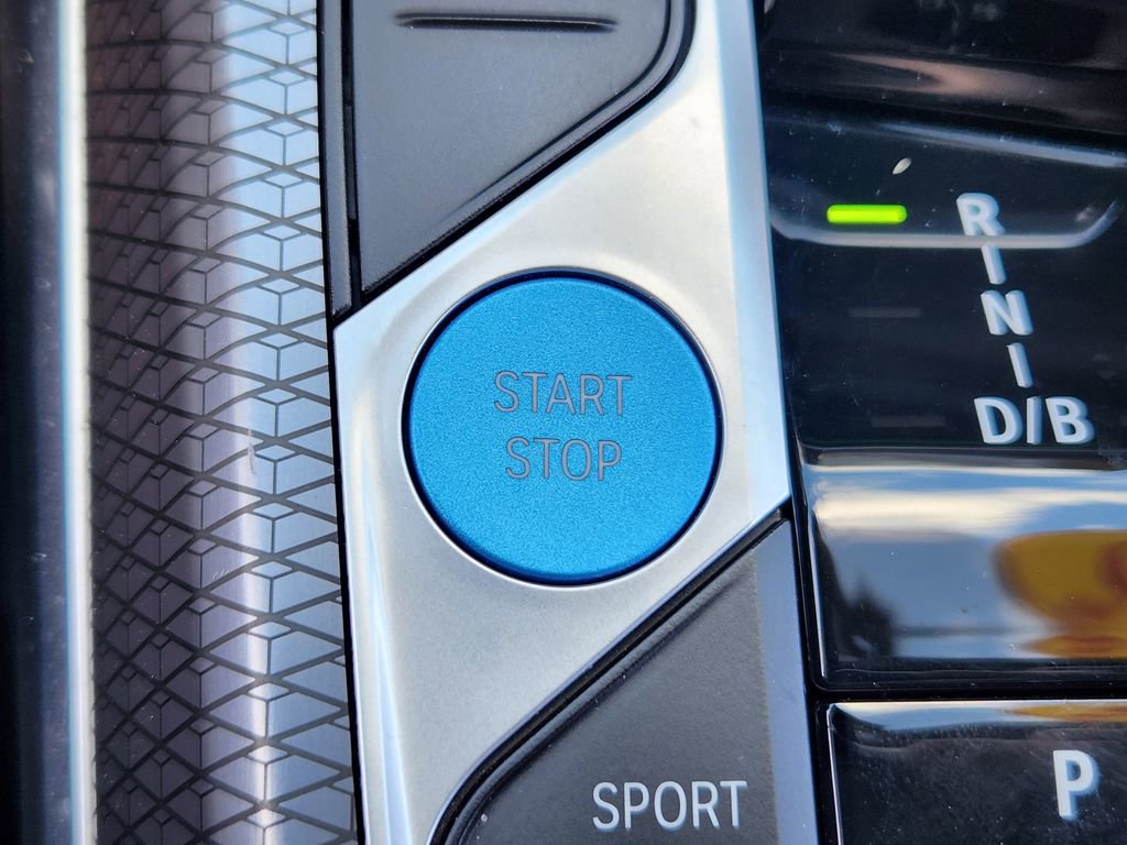 Certified 2025 BMW i4 xDrive40i w/ Parking Assistance Package image 35