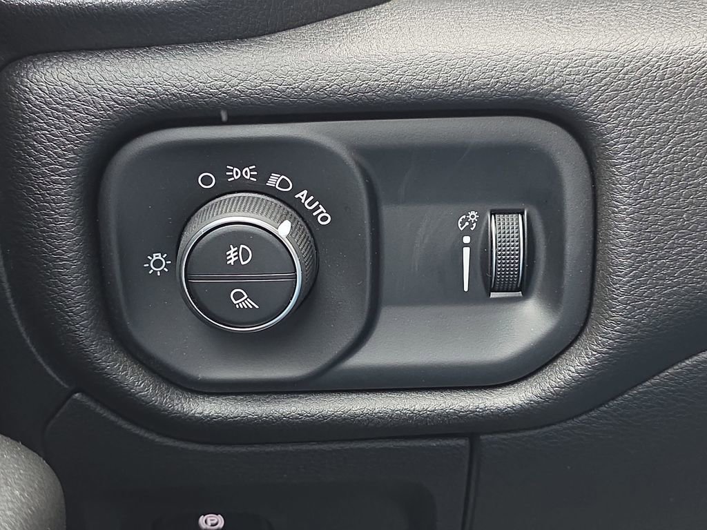 Used 2025 RAM 1500 Tradesman w/ Night Edition image 28