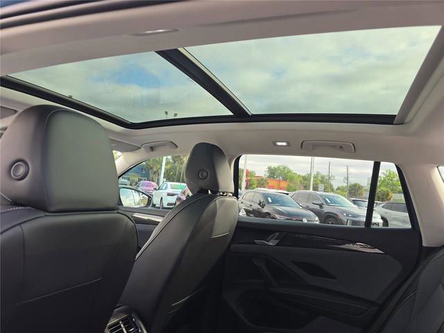 New 2026 Volkswagen Tiguan SE FWD image 24