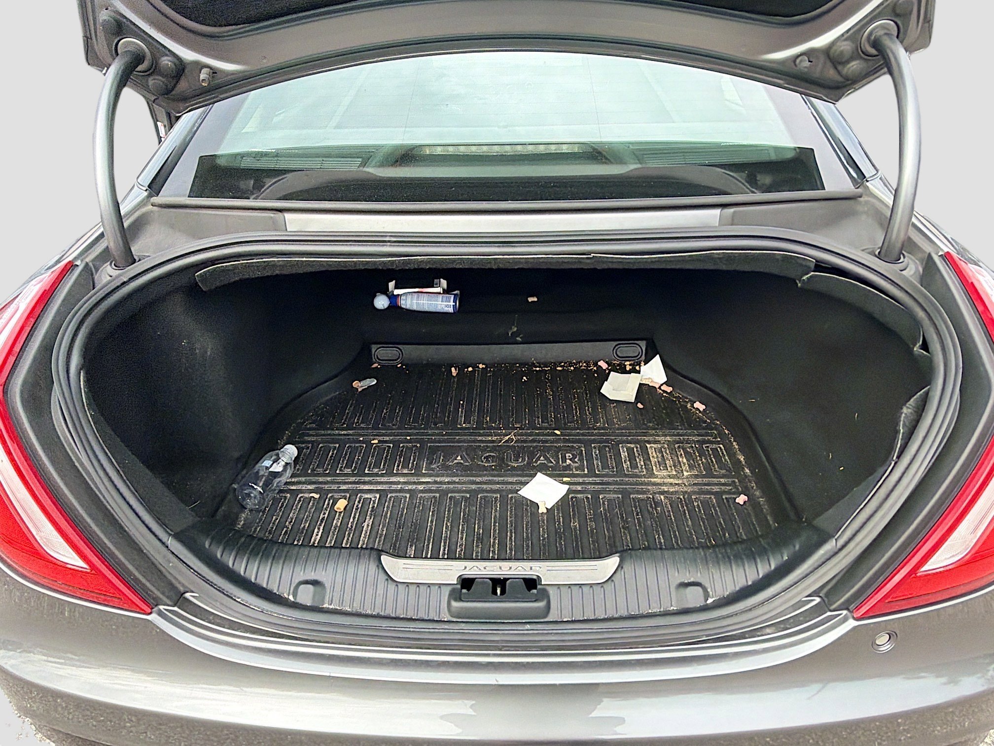 Used 2019 Jaguar XJ R-Sport image 12