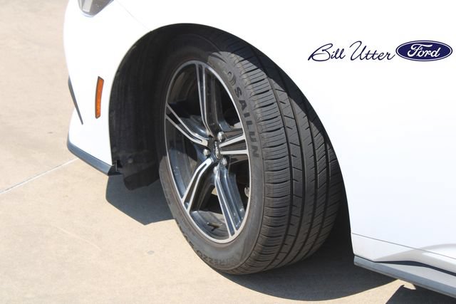 Used 2025 Ford Mustang Premium RWD image 9