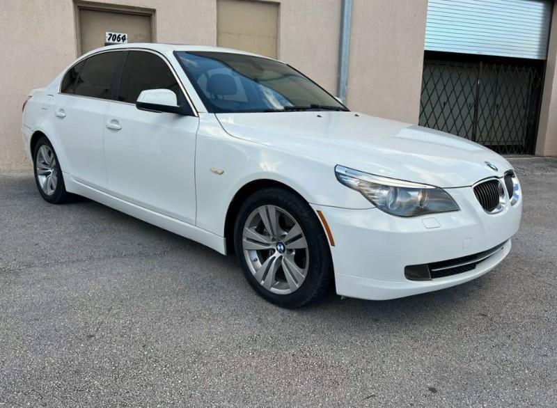 Used 2010 BMW 528i Sedan RWD image 5