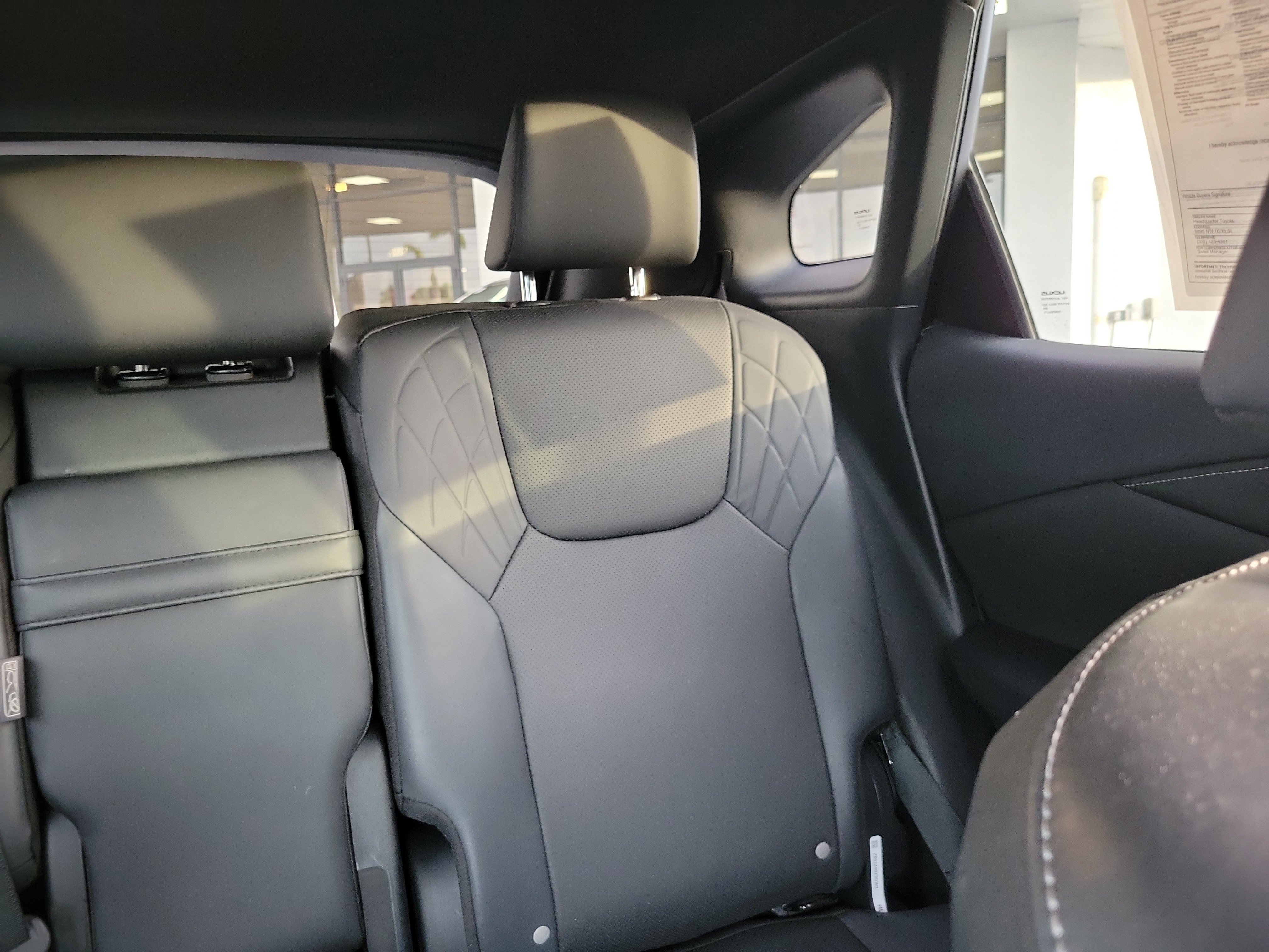 Used 2024 Lexus RX 350h w/ Accessory Package (Z1) image 22