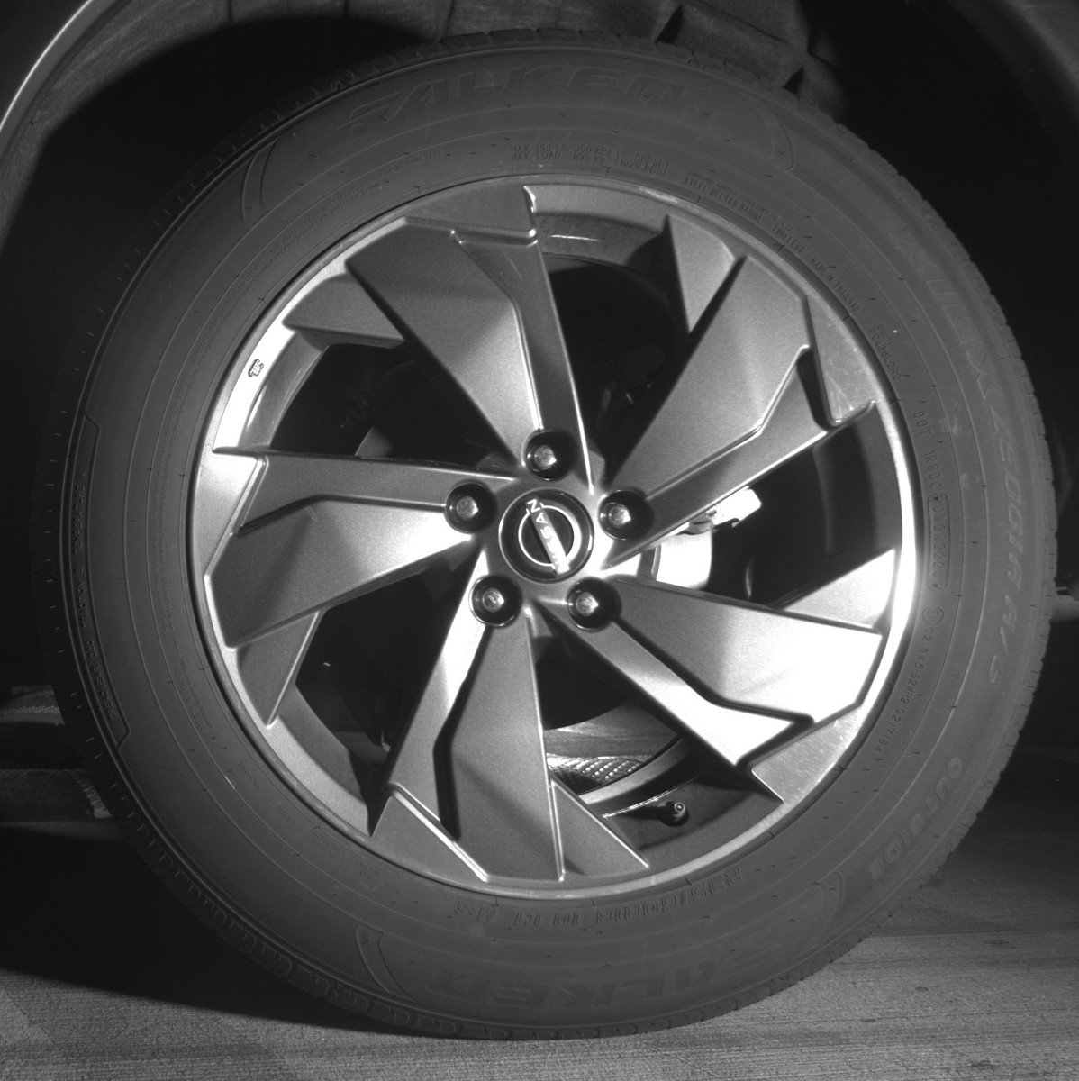 Used 2025 Nissan Rogue SV image 14