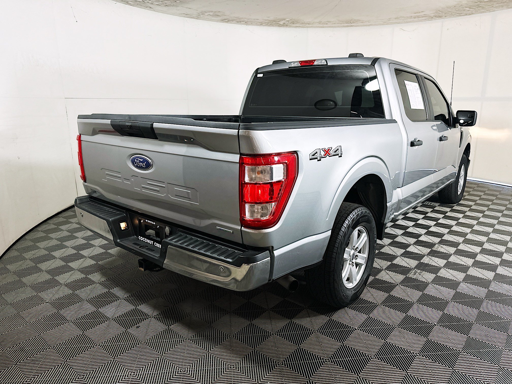 Used 2023 Ford F150 XL w/ XL Chrome Appearance Package AWD/4WD image 3