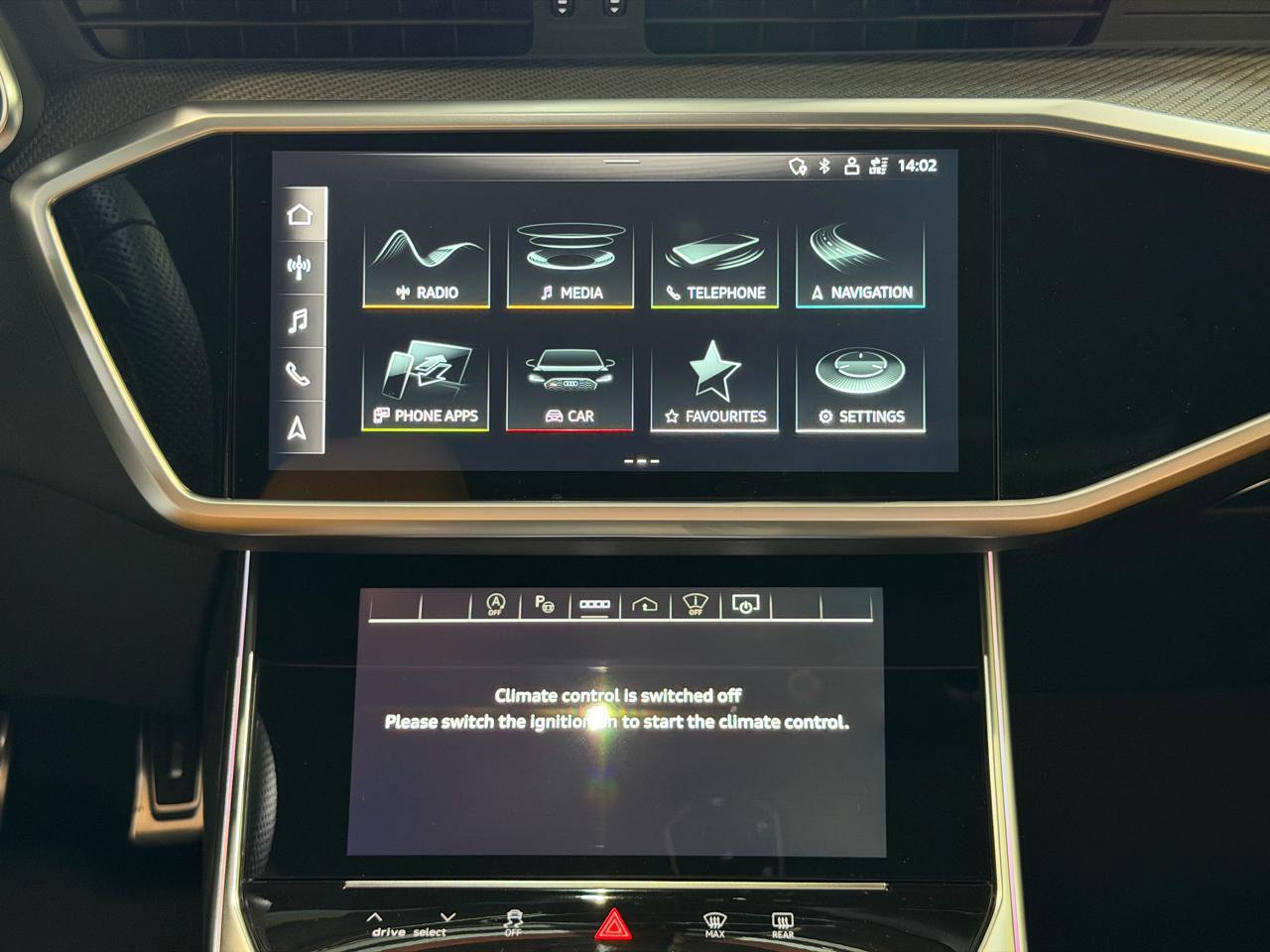 Used 2023 Audi RS 6 w/ Carbon Optic Package image 31