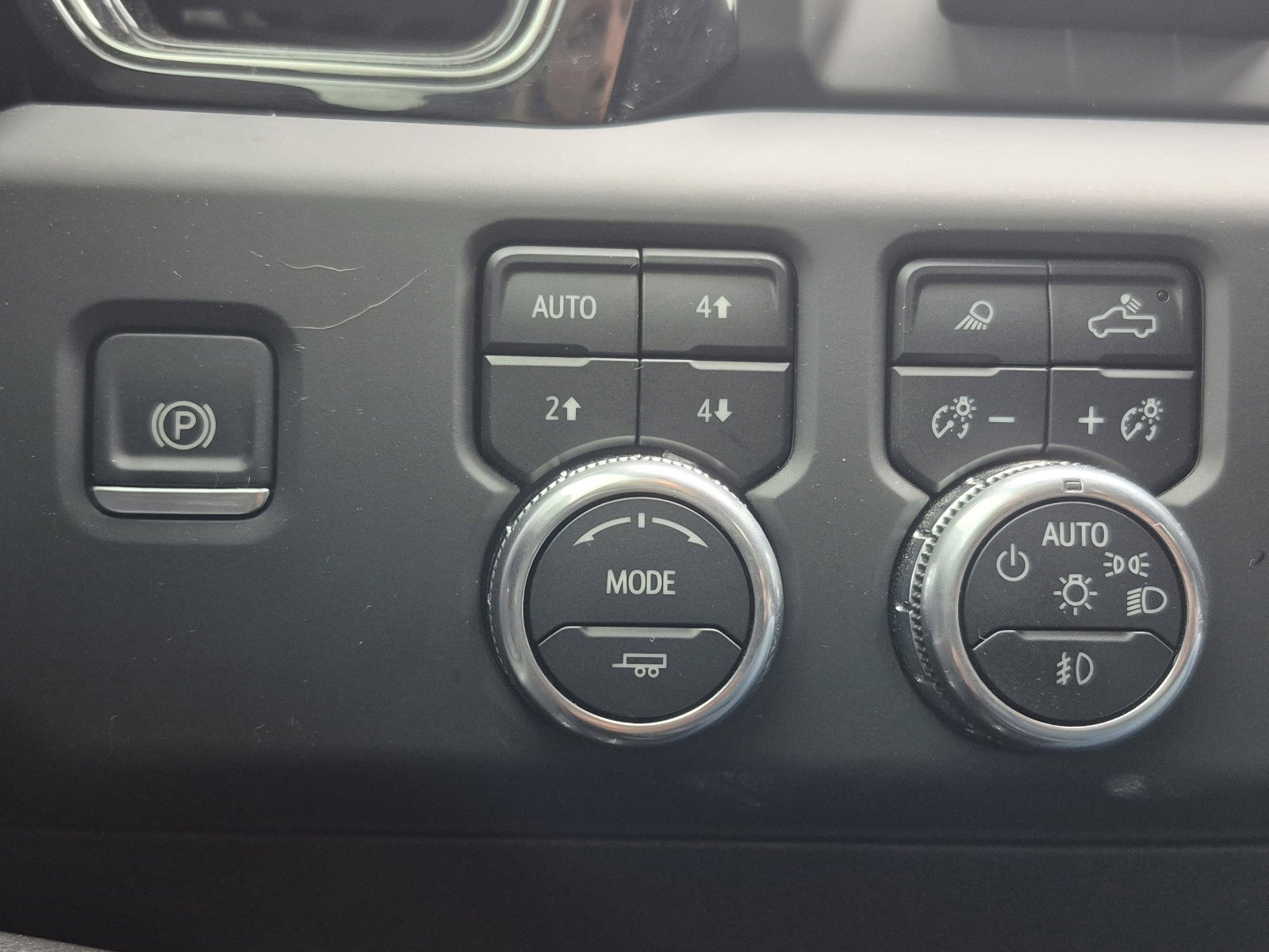 Used 2024 GMC Sierra 1500 AT4 w/ Technology Package image 35