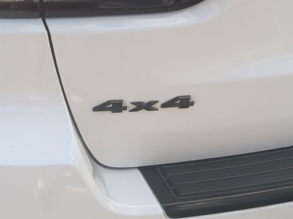 Used 2018 Jeep Grand Cherokee Altitude AWD/4WD image 12