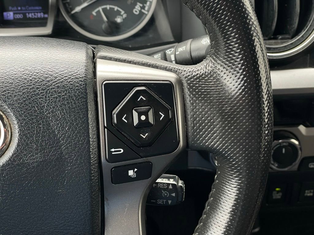 Used 2017 Toyota Tacoma Limited w/ Tow Package image 14