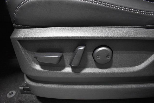 New 2026 Nissan Armada SL w/ Captain's Chari Seat Package image 17