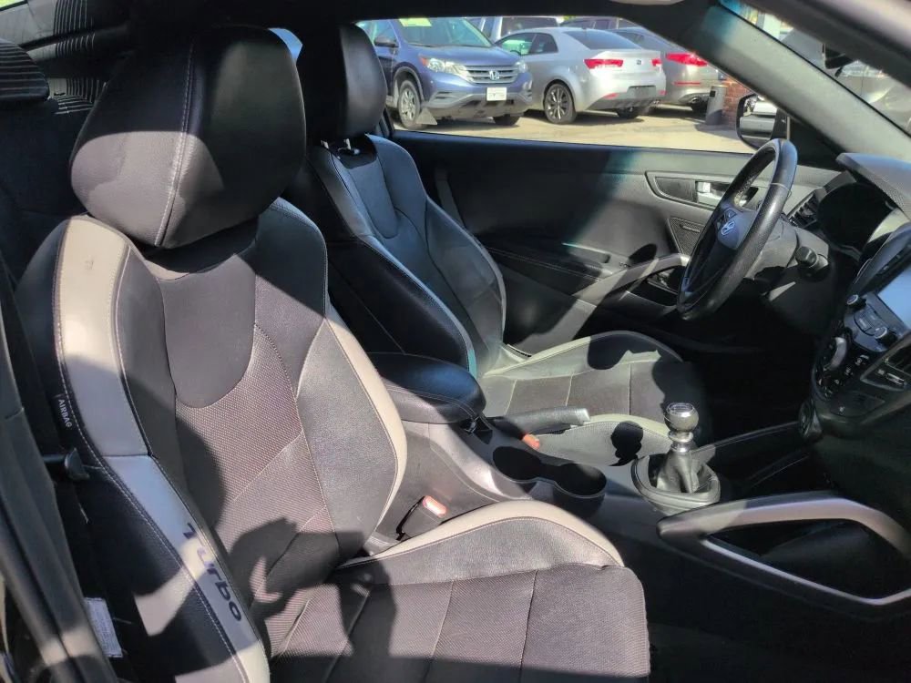 Used 2016 Hyundai Veloster Turbo w/ Option Group 04 image 12