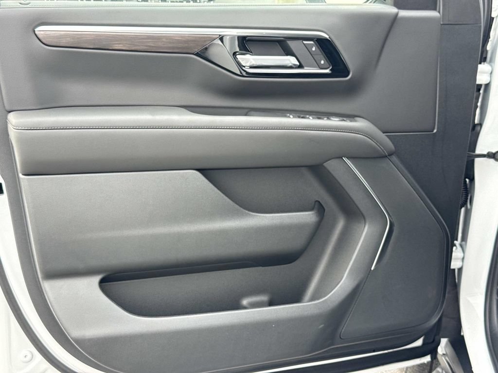 New 2026 Chevrolet Tahoe 4WD w/ 1FL Safety Package image 8