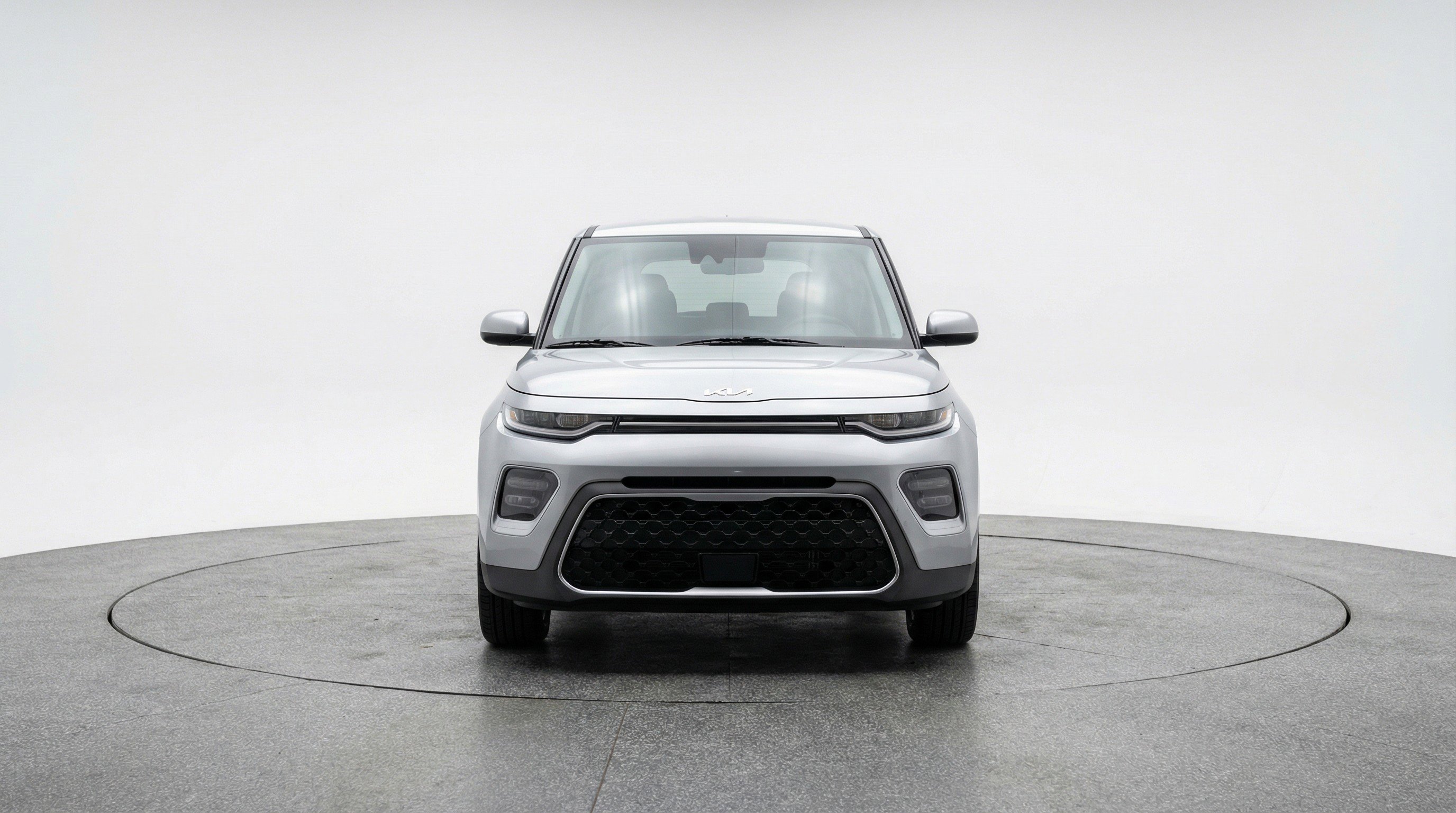 Used 2025 Kia Soul LX w/ LX Technology Package image 2