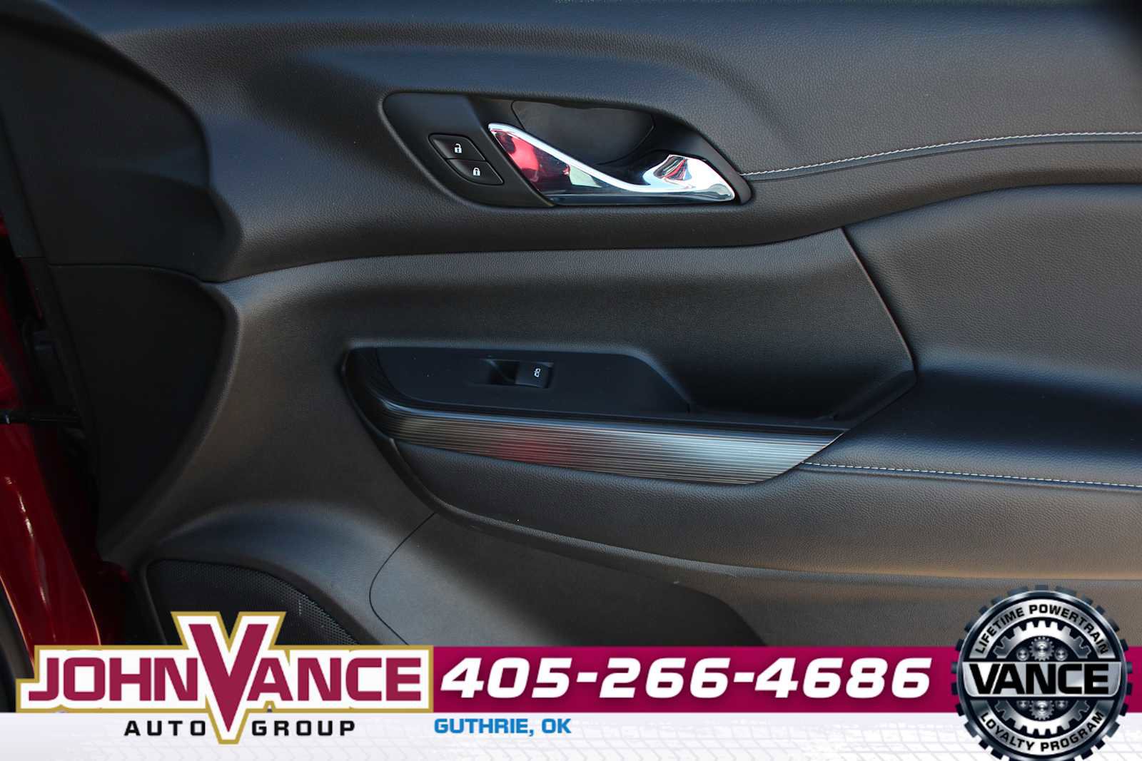 Used 2020 GMC Acadia SLT w/ Driver Alert Package II image 15