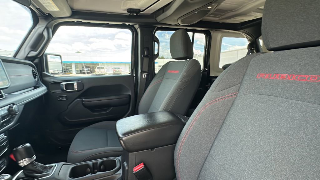 Used 2024 Jeep Wrangler Rubicon image 12