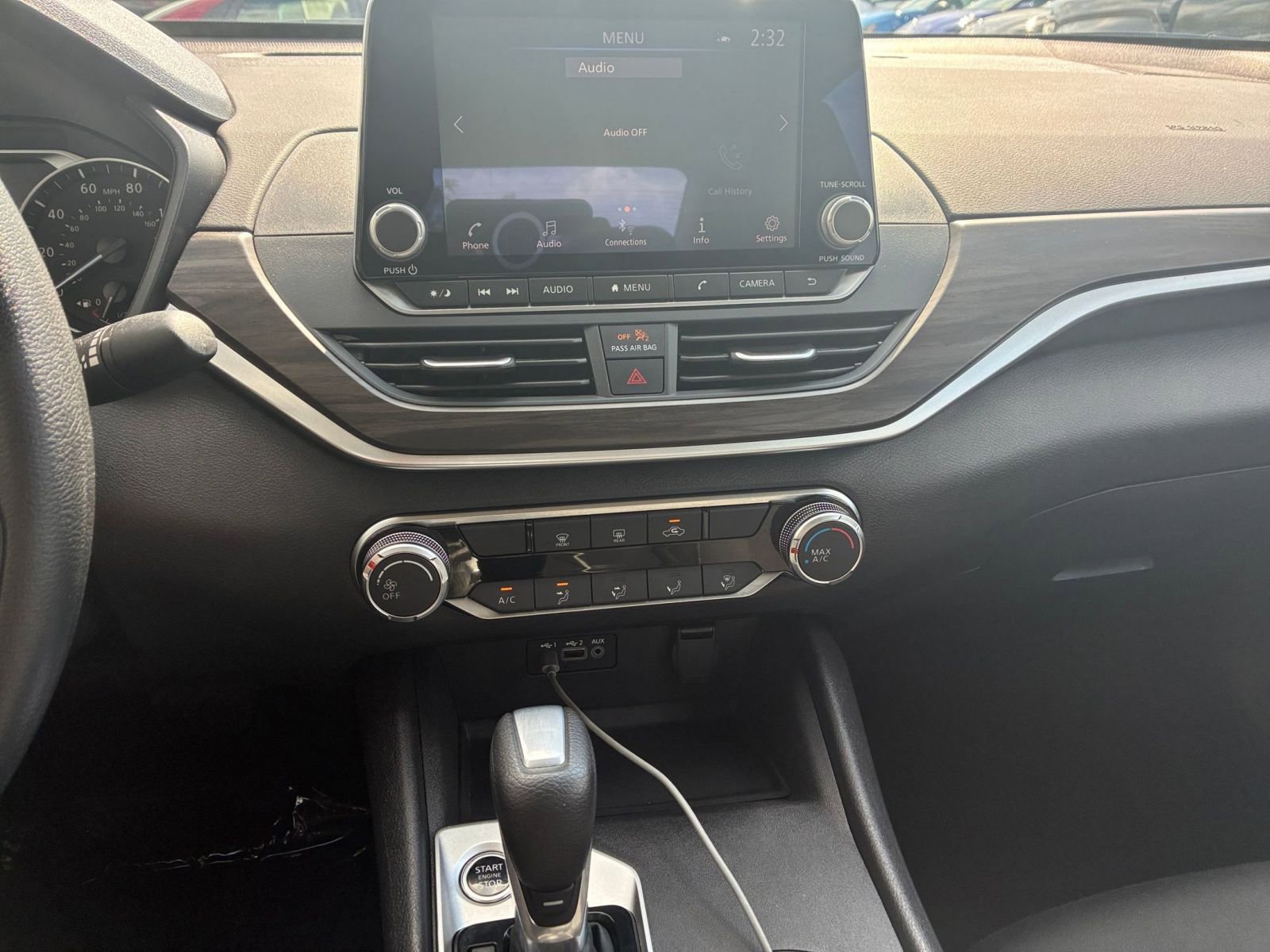 Used 2025 Nissan Altima 2.5 SV FWD image 17
