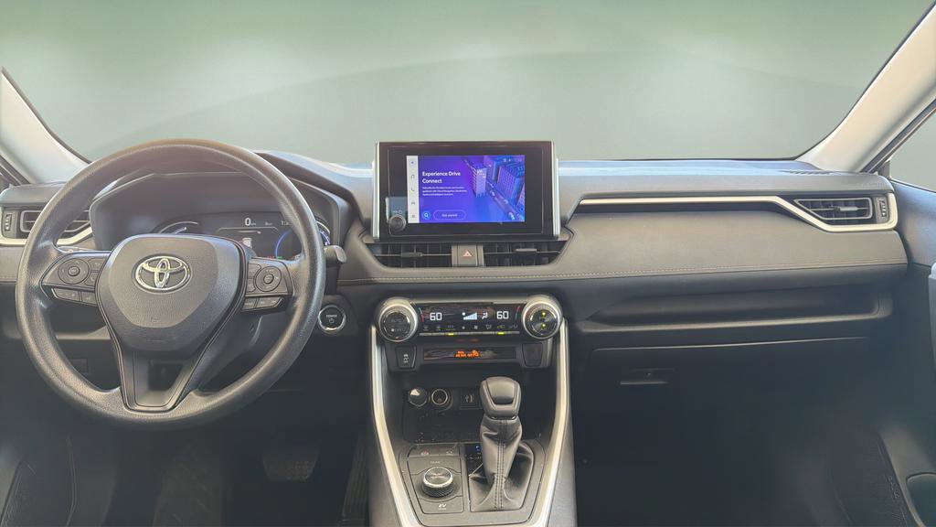 Used 2025 Toyota RAV4 XLE image 7