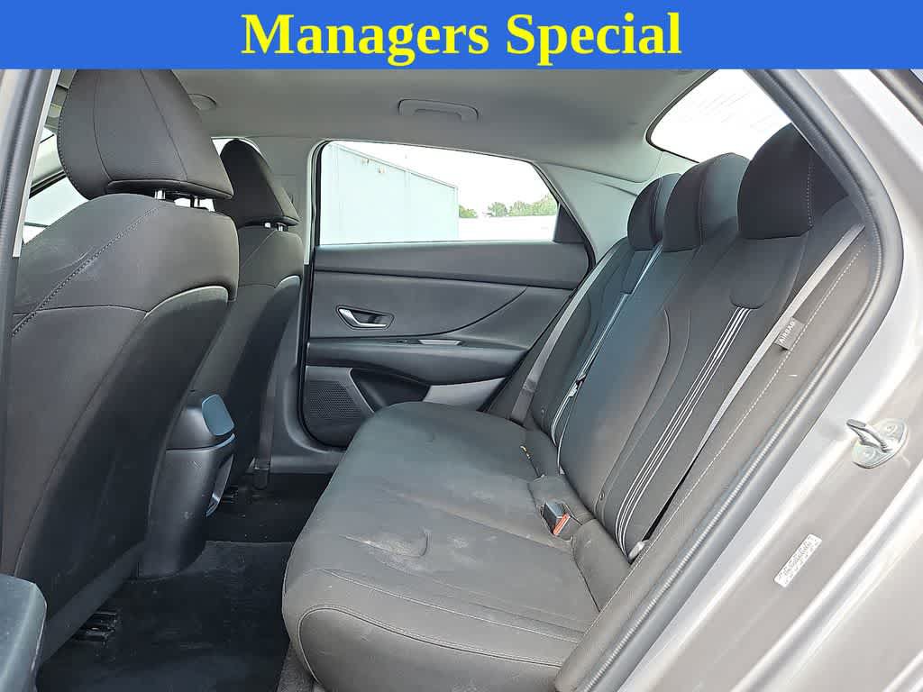 Used 2024 Hyundai Elantra SEL FWD image 9