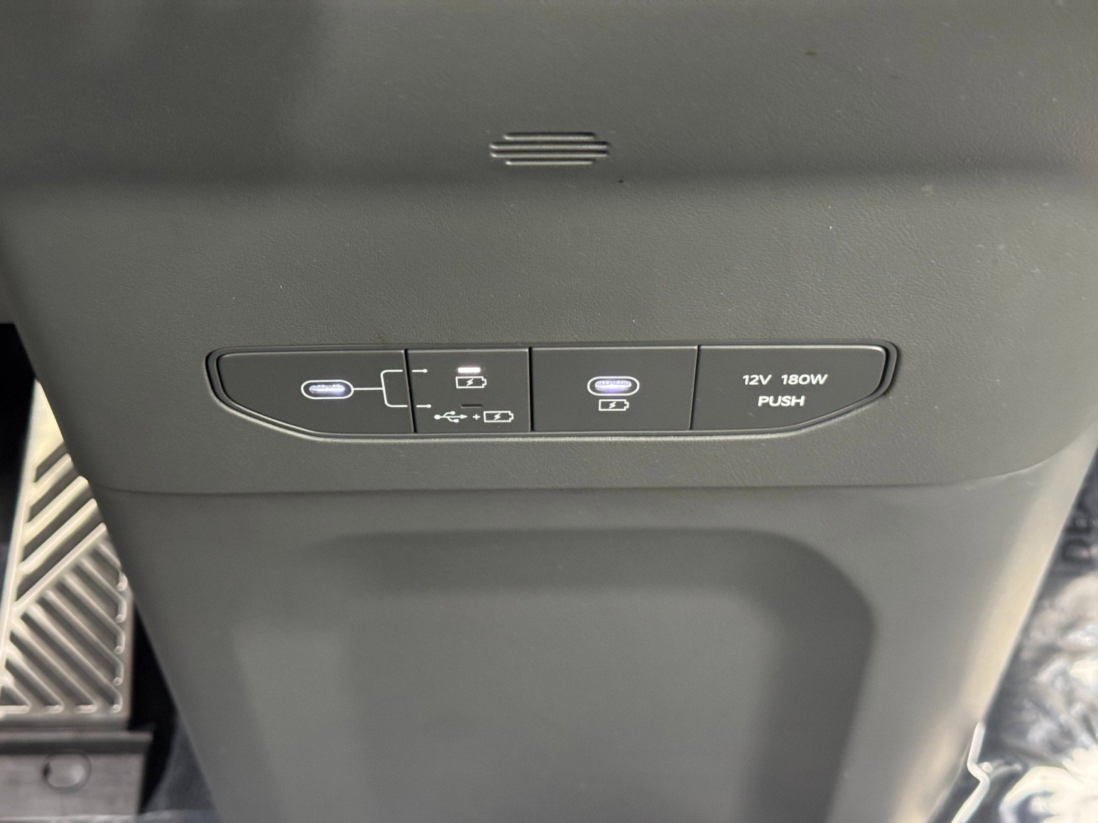 Used 2024 Kia EV9 GT-Line image 33