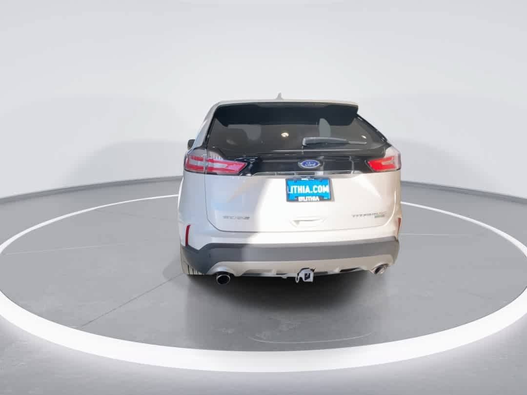 Used 2019 Ford Edge Titanium w/ Class II Trailer Tow Package AWD/4WD image 7
