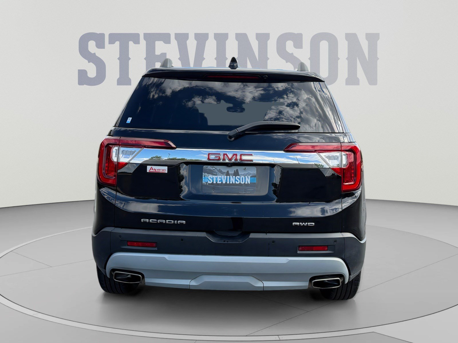 Used 2023 GMC Acadia SLT AWD/4WD image 4