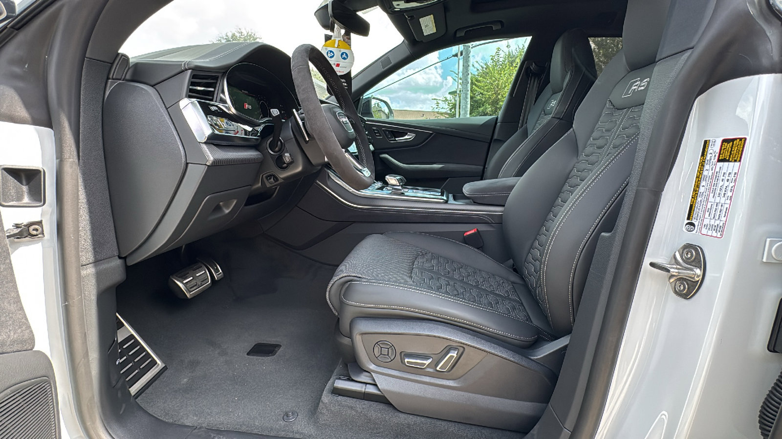 New 2026 Audi RS Q8 performance image 9