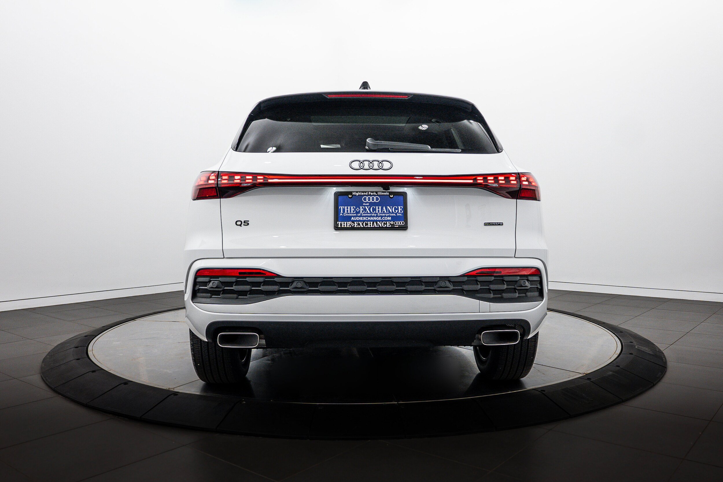 Used 2025 Audi Q5 Premium w/ Convenience Package AWD/4WD image 21