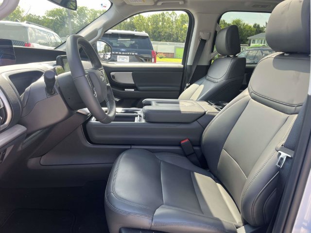 New 2026 Ford Expedition Active AWD/4WD image 14