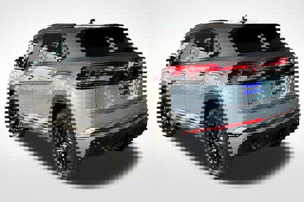 New 2026 Volkswagen Atlas Cross Sport SEL R-Line image 13