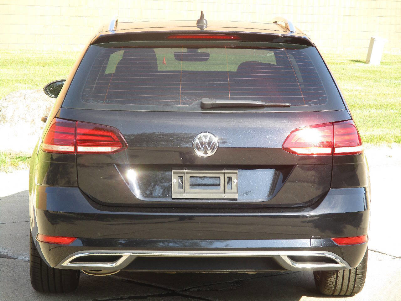 Used 2018 Volkswagen Golf SEL FWD image 36