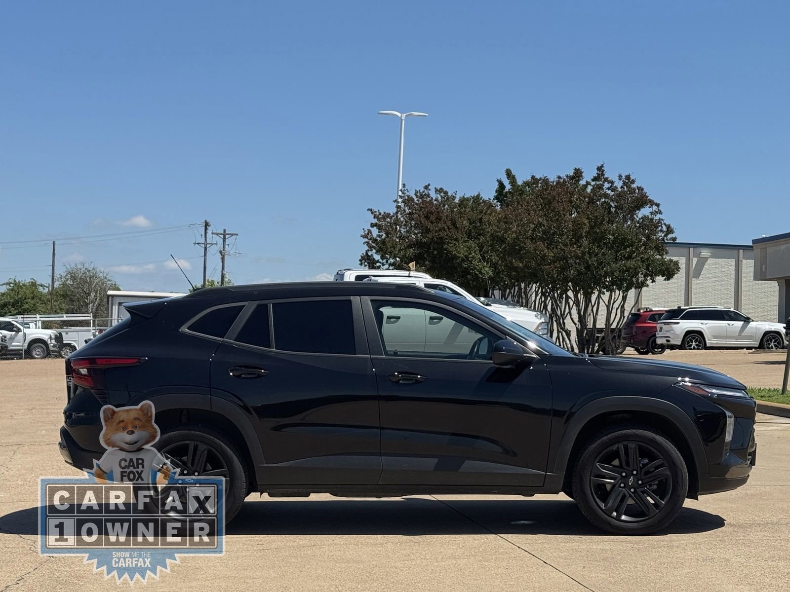 Used 2025 Chevrolet Trax ACTIV w/ Sunroof Package FWD image 3