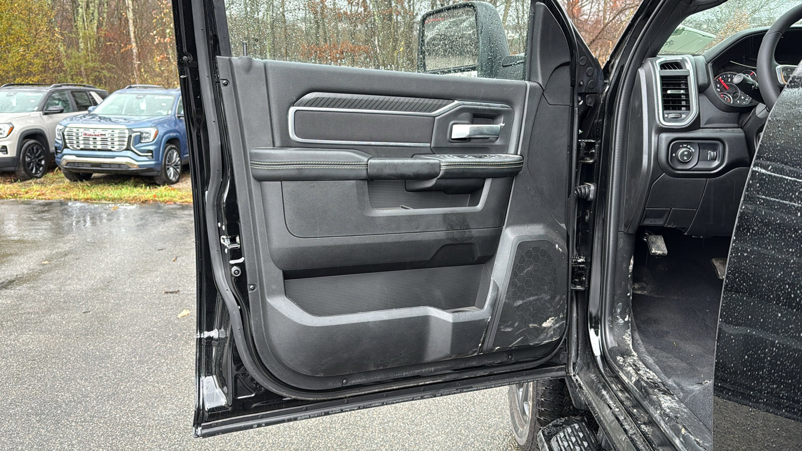 Used 2025 RAM 2500 Big Horn image 12