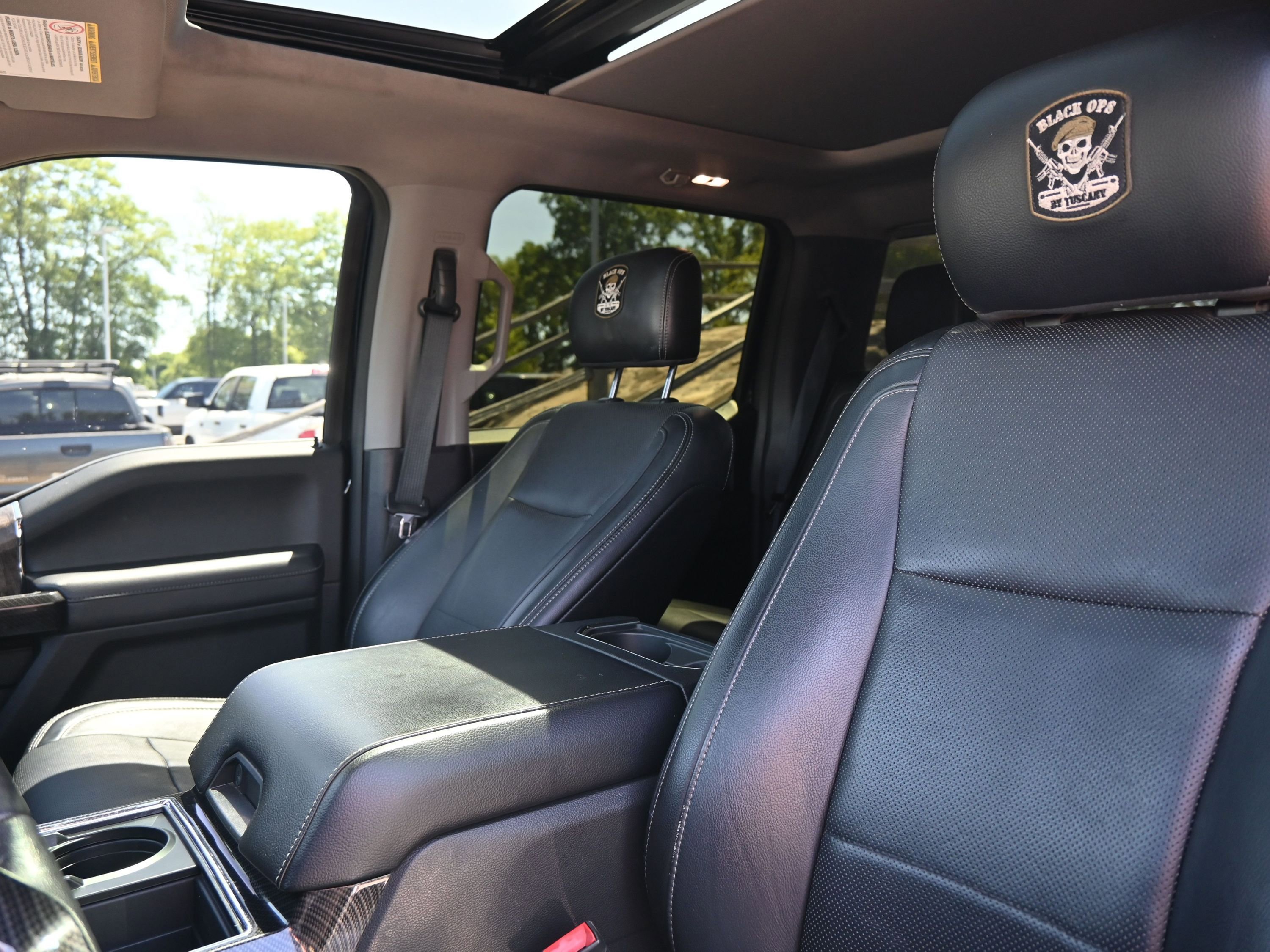 Used 2018 Ford F250 Lariat w/ Lariat Ultimate Package AWD/4WD image 25