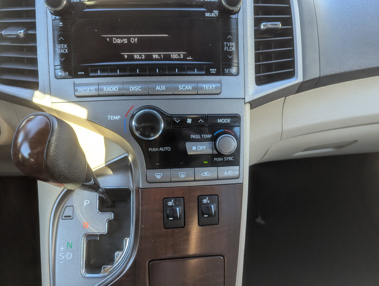 Used 2012 Toyota Venza XLE image 23