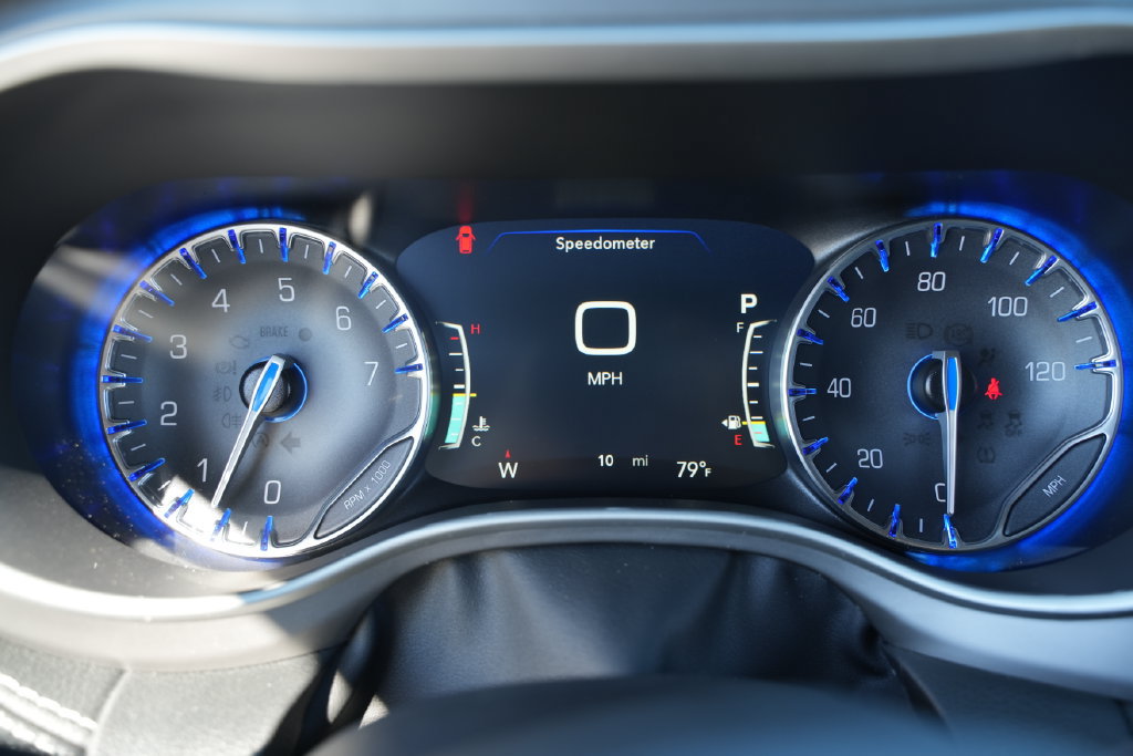 New 2027 Chrysler Pacifica Limited FWD image 30