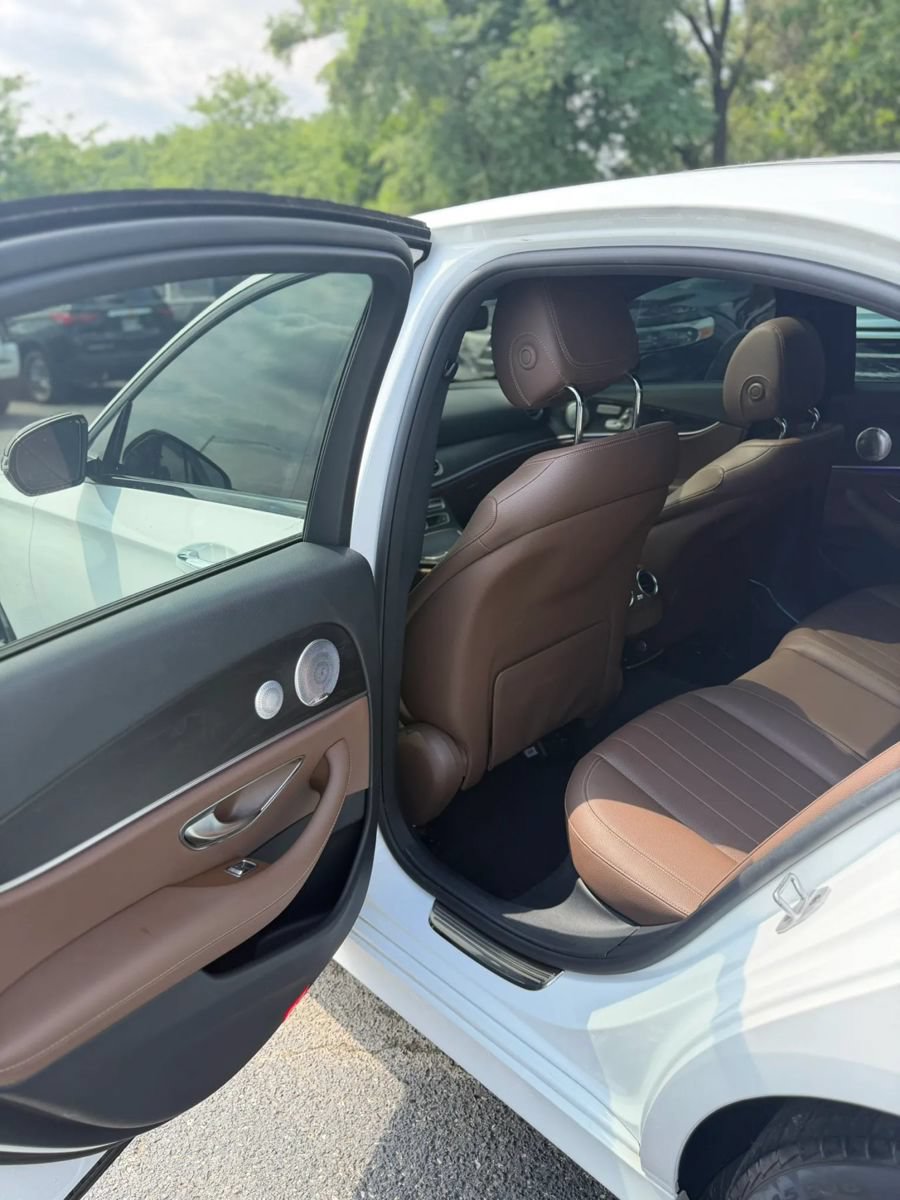 Used 2020 Mercedes-Benz E 350 4MATIC Sedan w/ Parking Assistance Package image 19