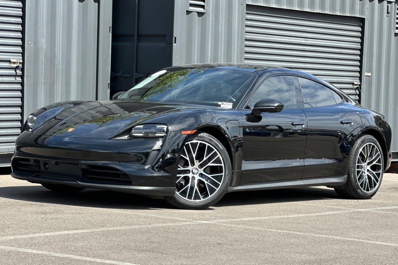 Certified 2022 Porsche Taycan image 1