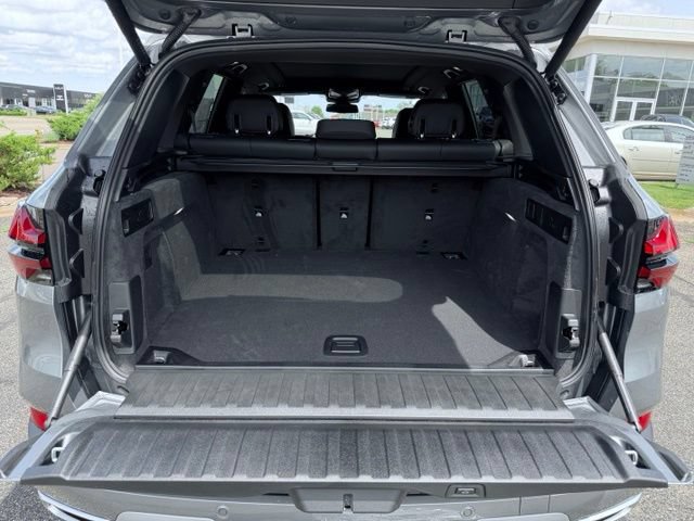 New 2026 BMW X5 xDrive40i w/ Premium Package AWD/4WD image 11
