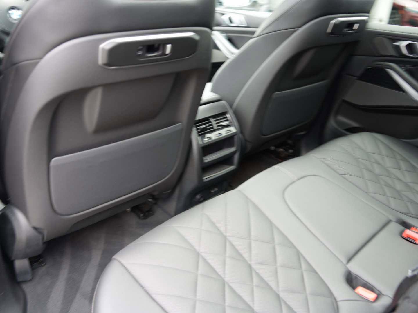 Certified 2024 BMW X5 xDrive40i w/ M Sport Package AWD/4WD image 10
