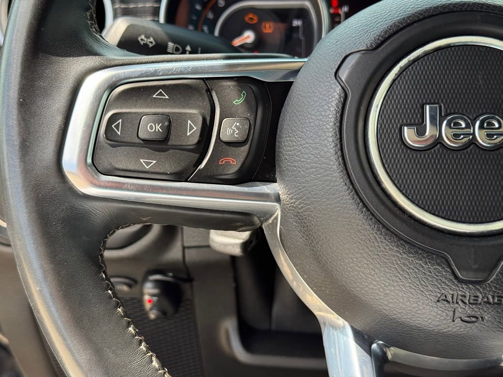 Used 2018 Jeep Wrangler Unlimited Sahara AWD/4WD image 15