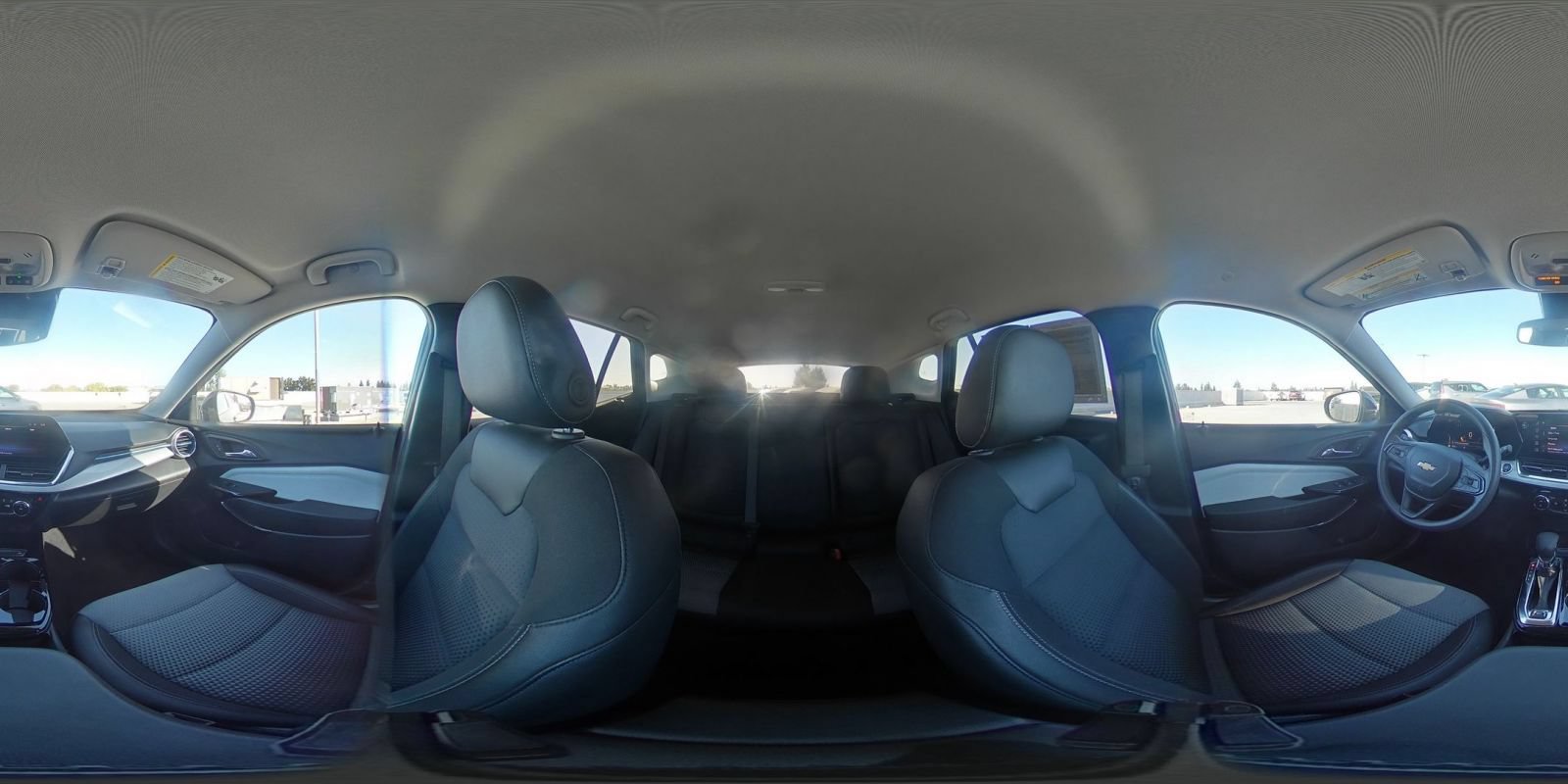 Used 2025 Chevrolet Trax LT FWD image 40