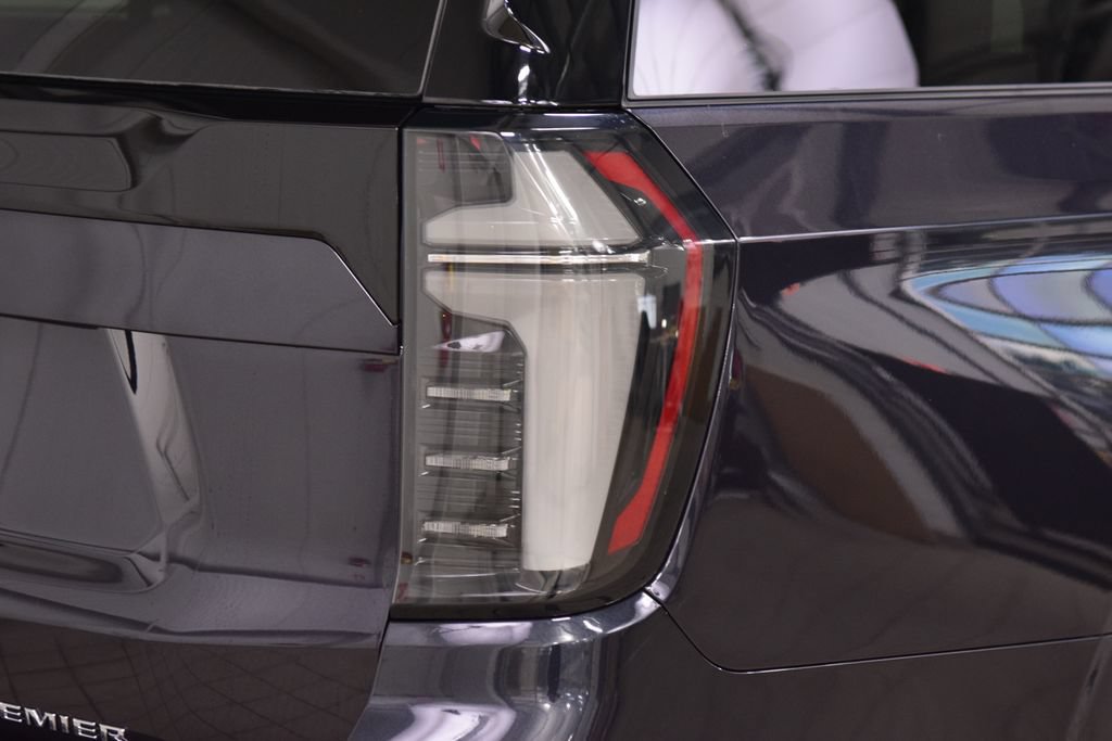 New 2026 Chevrolet Suburban Premier AWD/4WD image 19