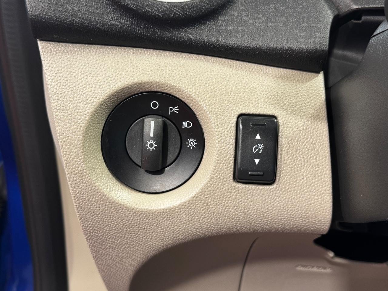 Used 2019 Ford Fiesta SE FWD image 16