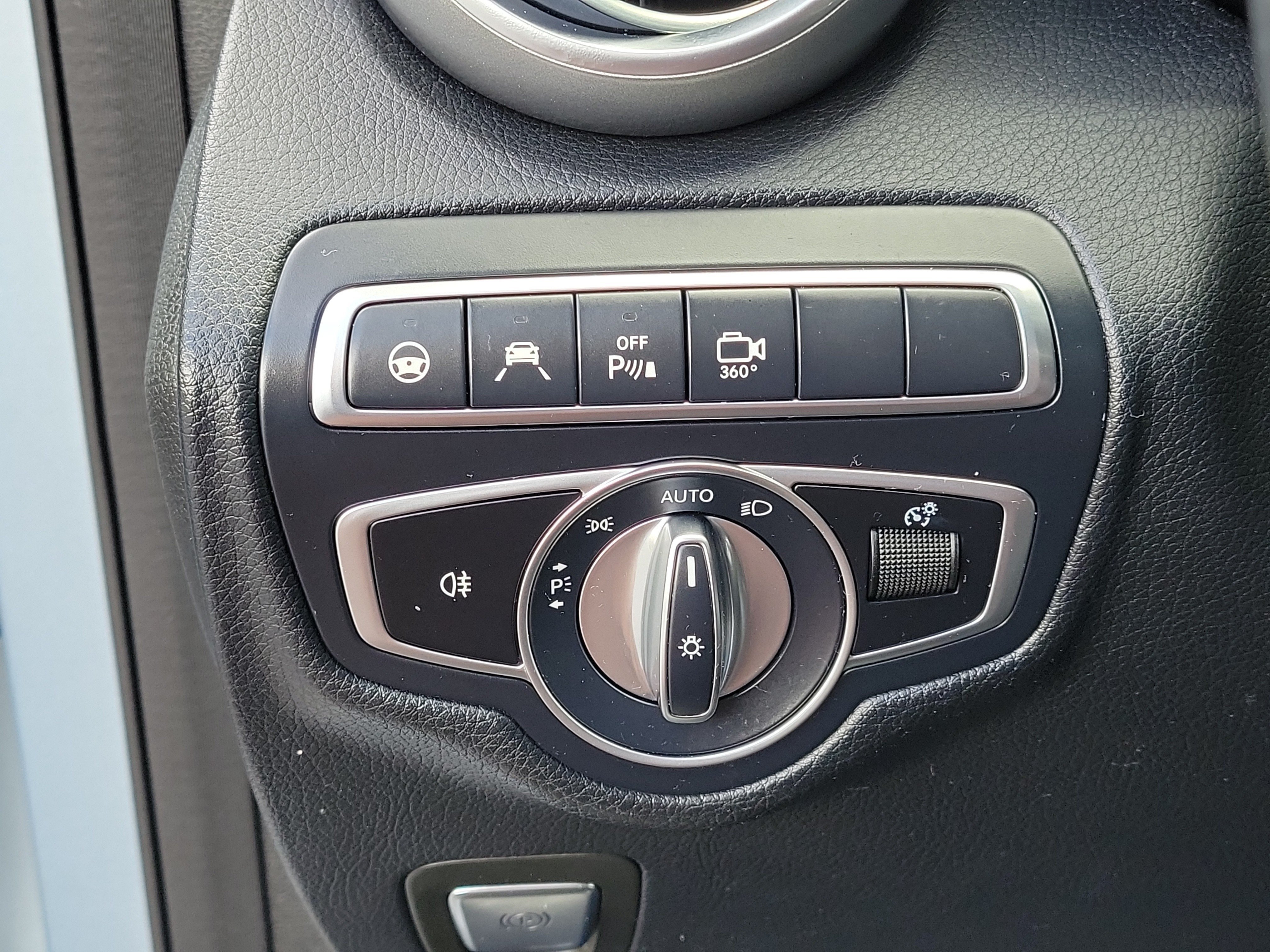 Used 2018 Mercedes-Benz GLC 300 image 31