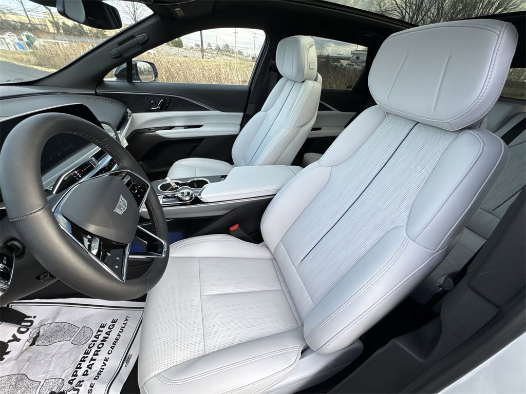 New 2025 Cadillac Lyriq Sport image 11