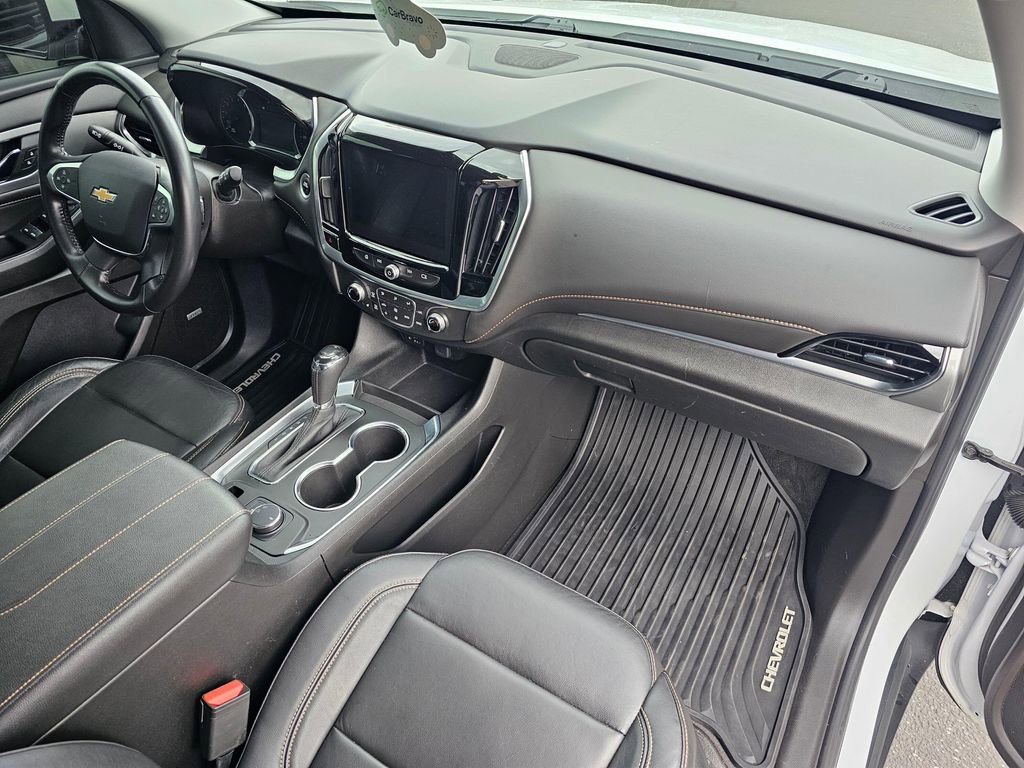 Certified 2020 Chevrolet Traverse LT w/ LT Premium Package FWD image 11