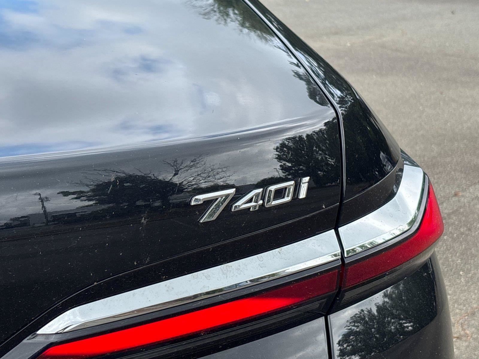 Used 2024 BMW 740i RWD image 10