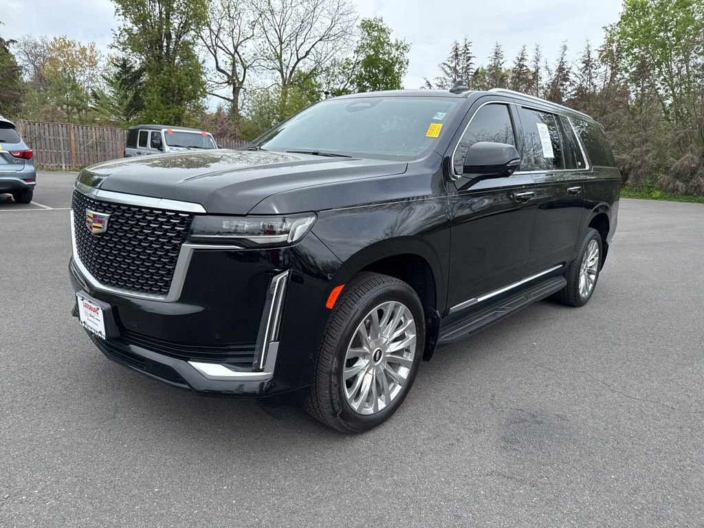 Used 2023 Cadillac Escalade ESV Premium Luxury image 3