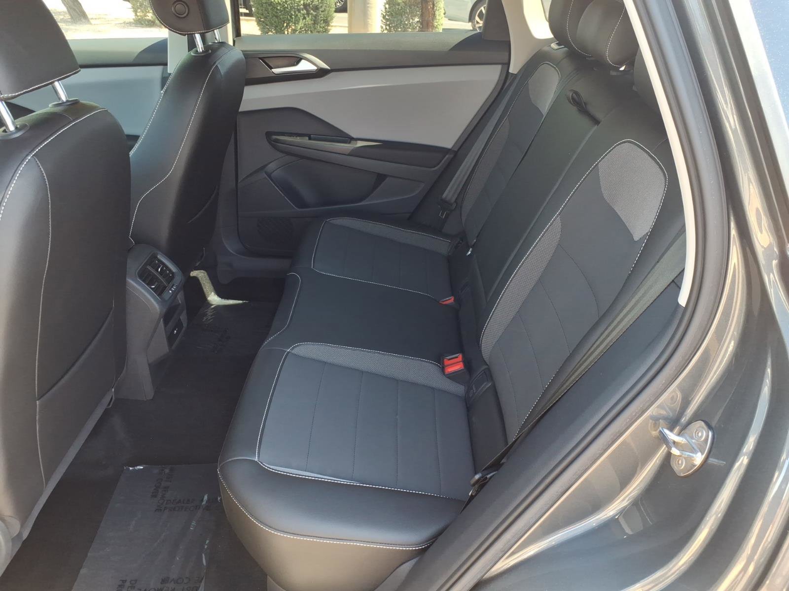 Certified 2023 Volkswagen Taos SE w/ Black Wheel Package image 22